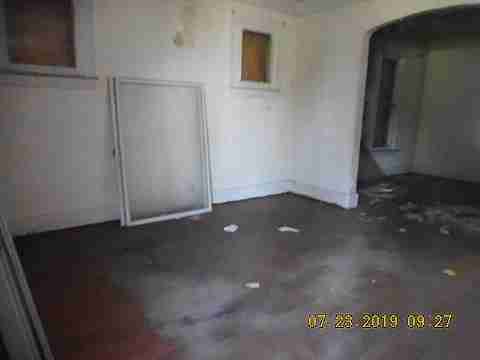 8956 Isham (12)_m.jpg